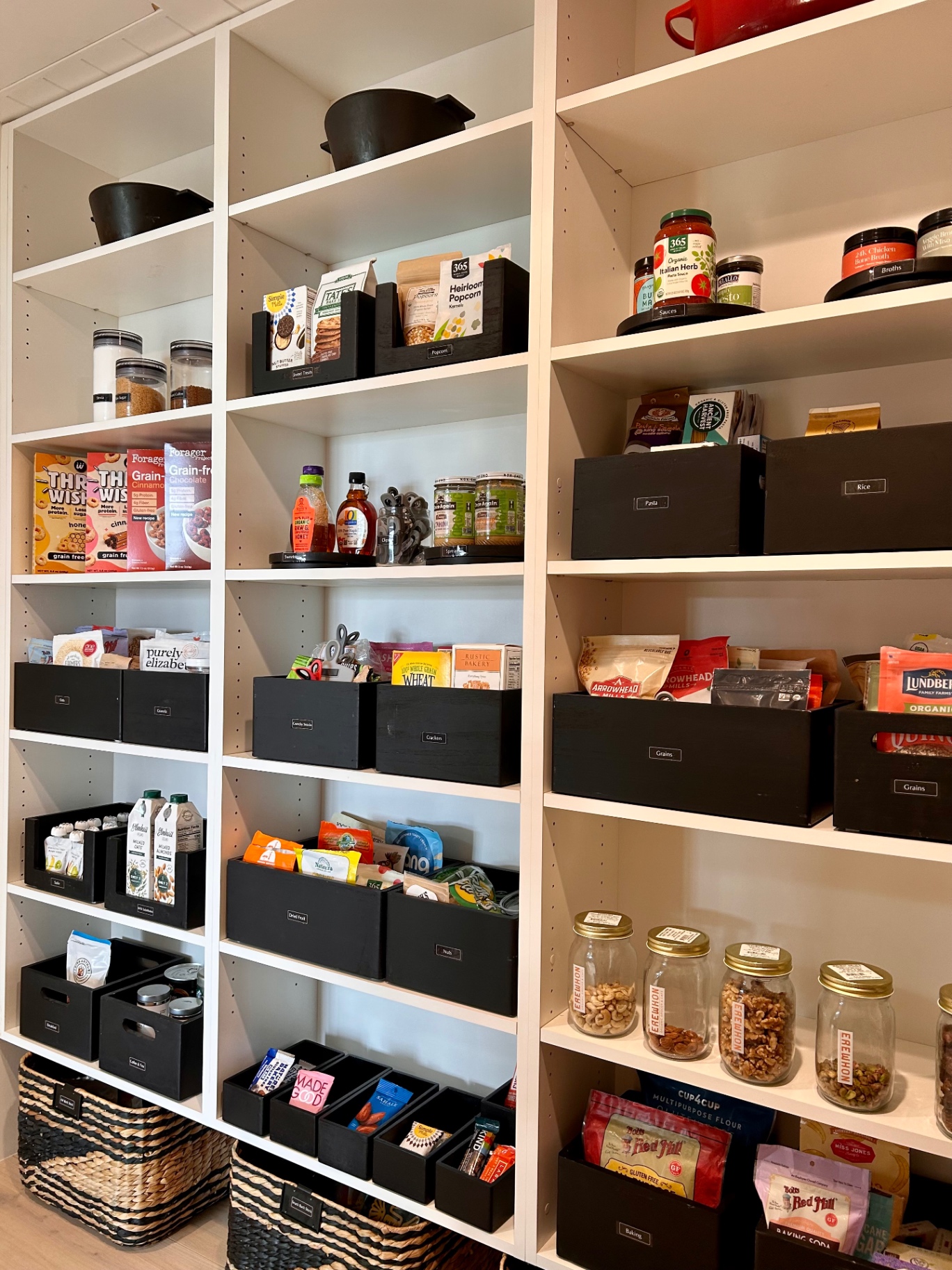A curated, organized space by Room for Space